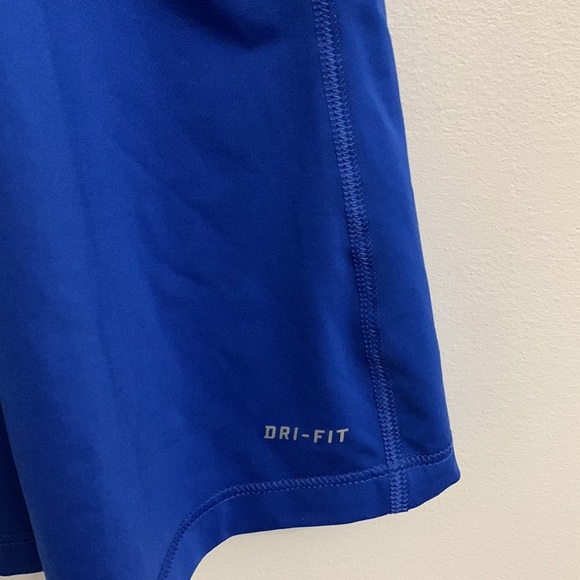 Nike Tank Top Workout Shirt - Picture 4 of 4